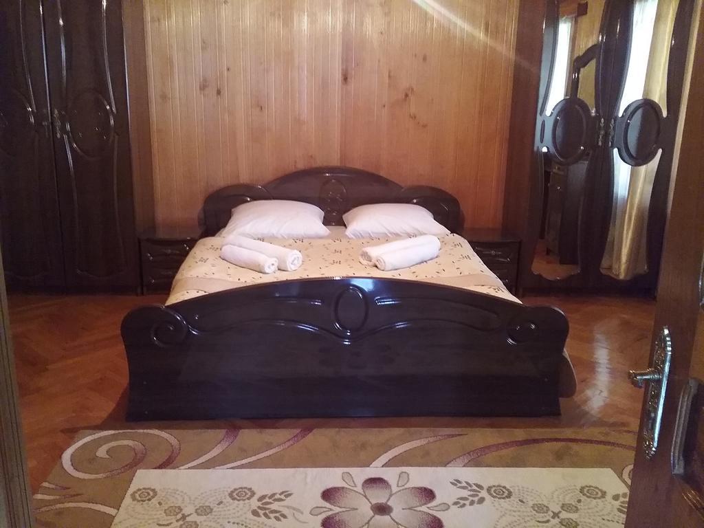 Guest House Anisa Birkiani Exterior foto