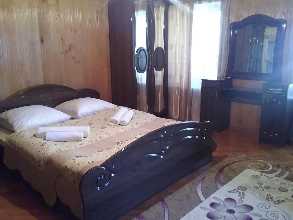 Guest House Anisa Birkiani Exterior foto