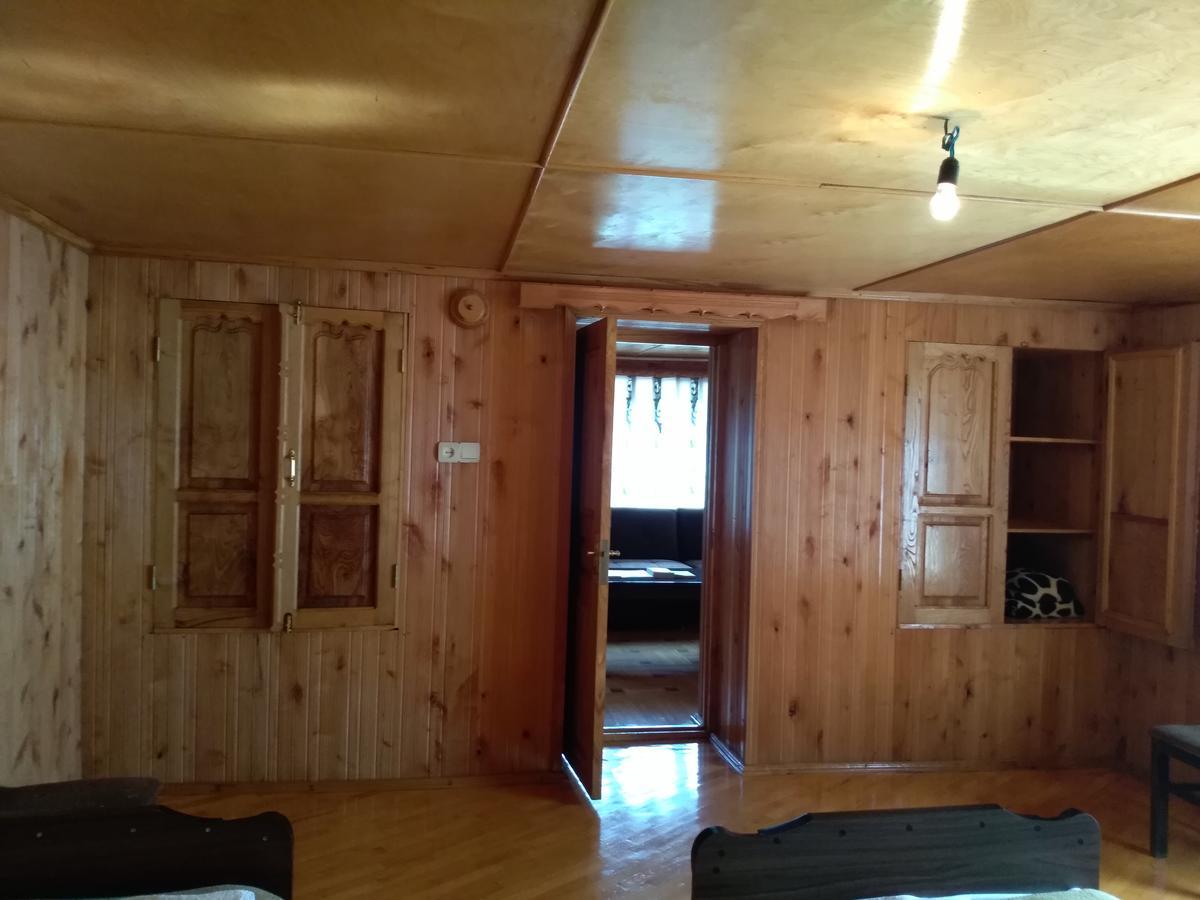 Guest House Anisa Birkiani Exterior foto